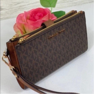 Michael Kors DoubleZip
Wallet Wristlet